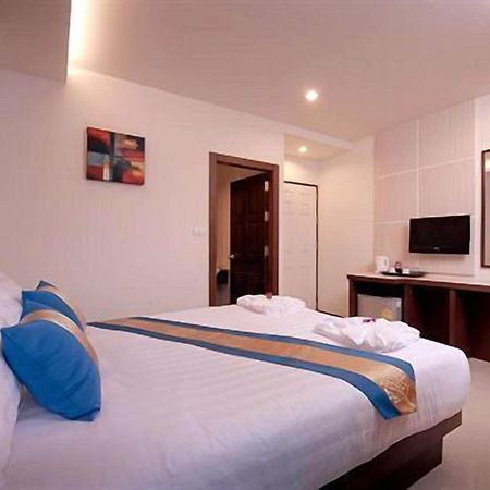 Готель Tuana Blue Sky Patong Екстер'єр фото