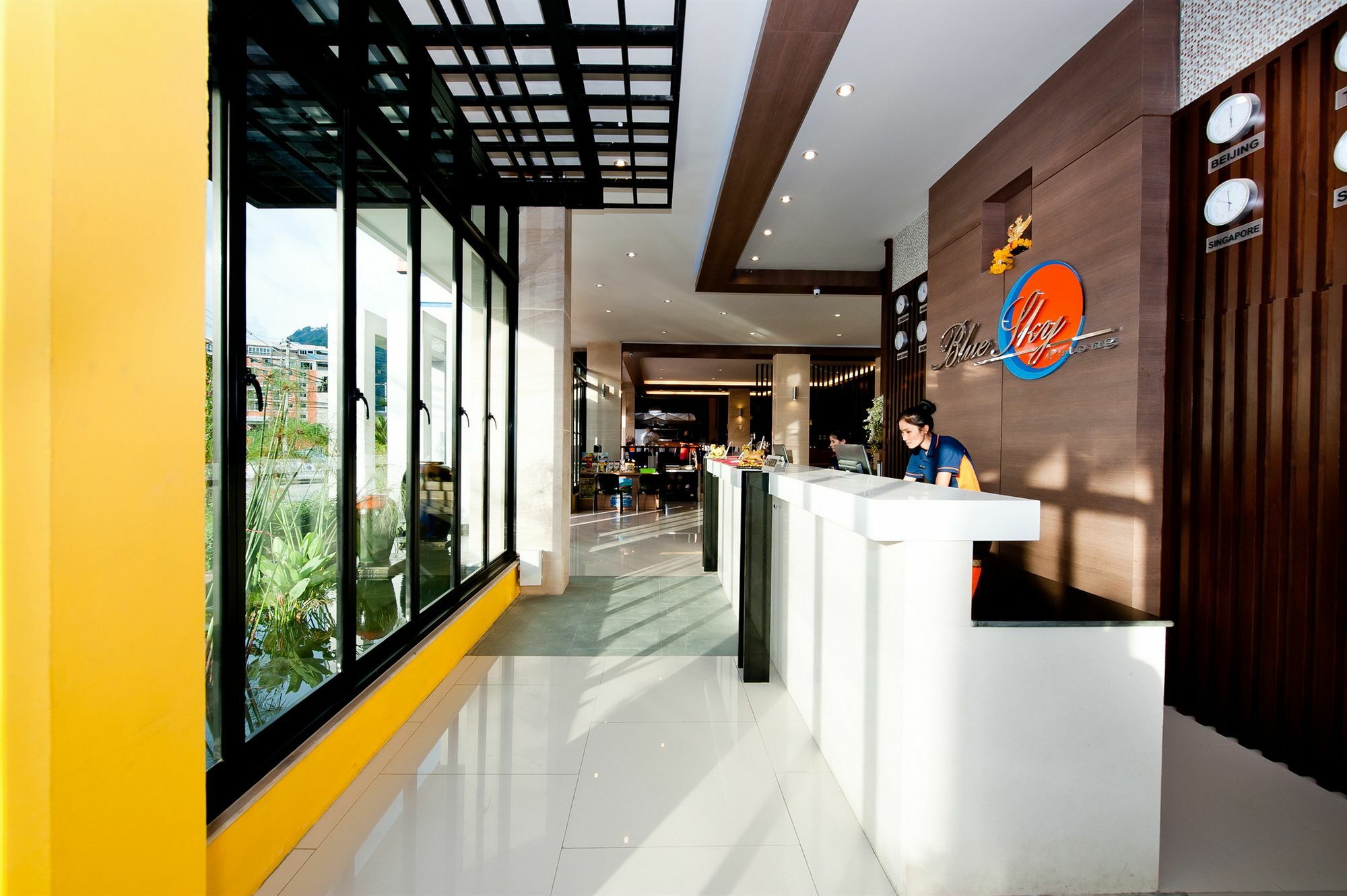 Готель Tuana Blue Sky Patong Екстер'єр фото